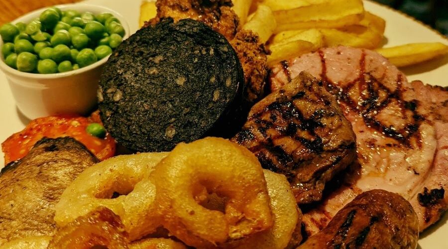 Top Indian Restaurant in Chalfont St Peter? Try The Greyhound Inn