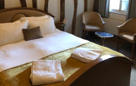 Affordable Rooms in Chalfont St Peter – Stay in Style at The Greyhound Inn