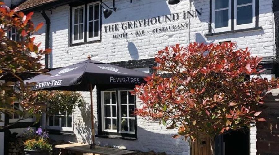 Discover Comfort and Charm: The Greyhound Inn – A Top Hotel in Gerrards Cross