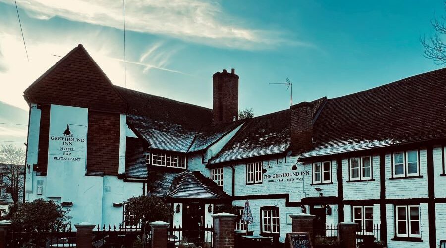 Unwind in Style at The Greyhound Inn – A Top Hotel in Chalfont St Peter